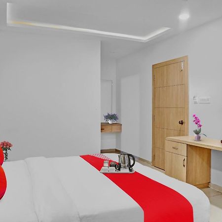 Oyo Flagship Hotel Bluemoon Warangal Exterior foto