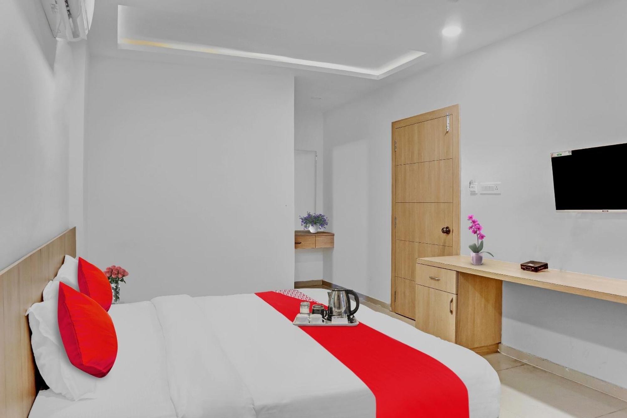 Oyo Flagship Hotel Bluemoon Warangal Exterior foto